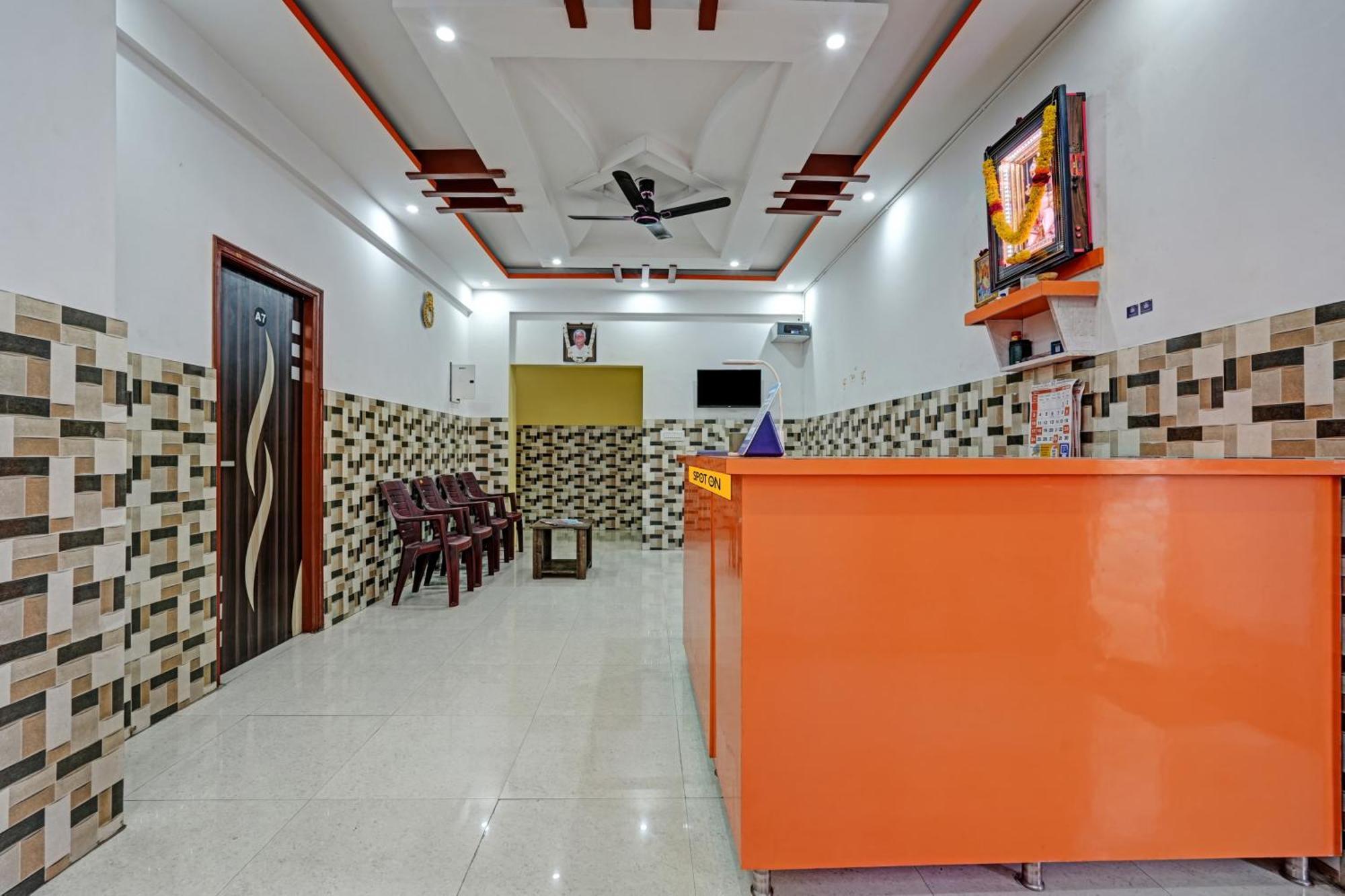 Hotel Spot On Anugraha Residency Kumbalgod Exteriér fotografie